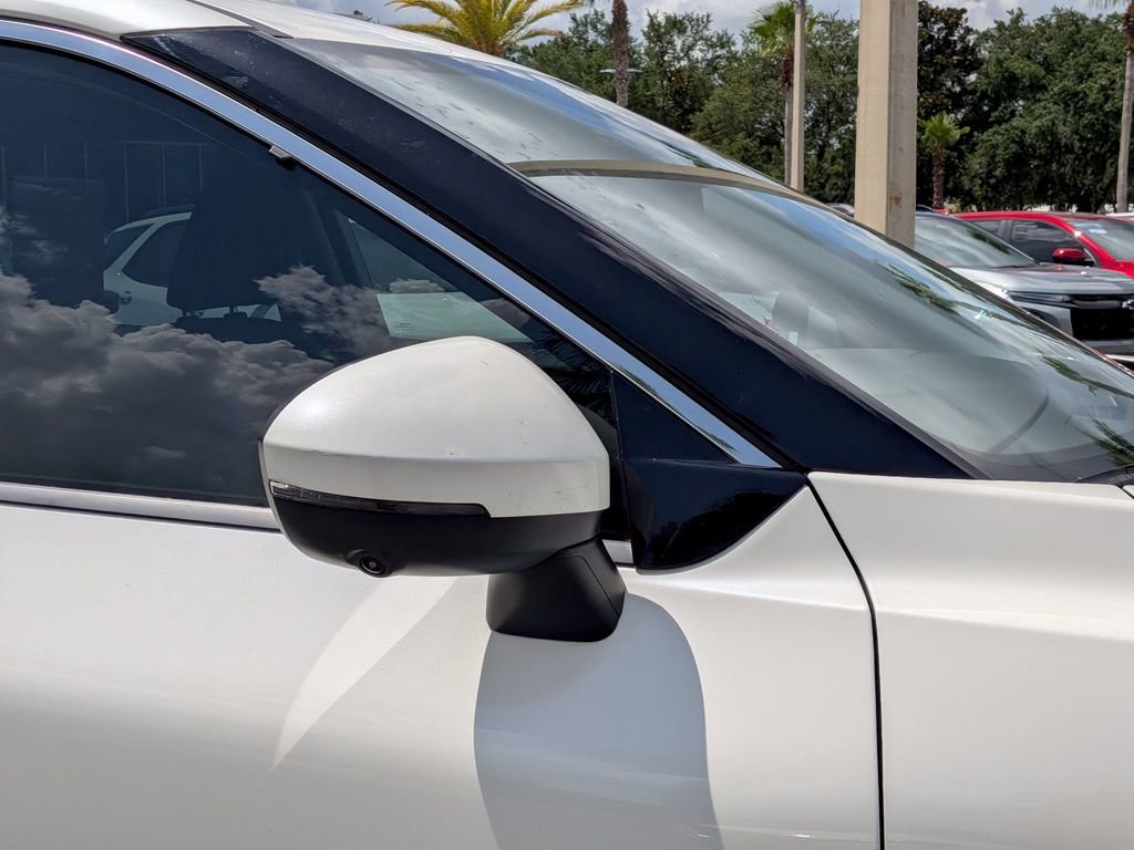 Used 2021 White Nissan SV image 11