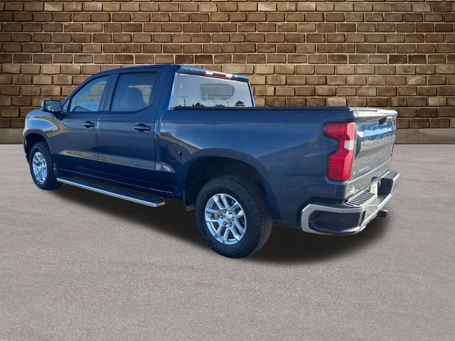 2022 Chevrolet Silverado 1500 LT photo 3