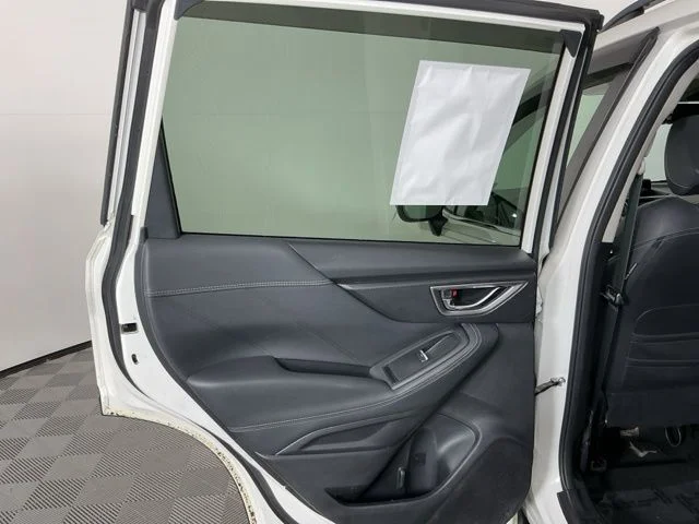 Used 2019 Crystal White Pearl Subaru Limited image 26