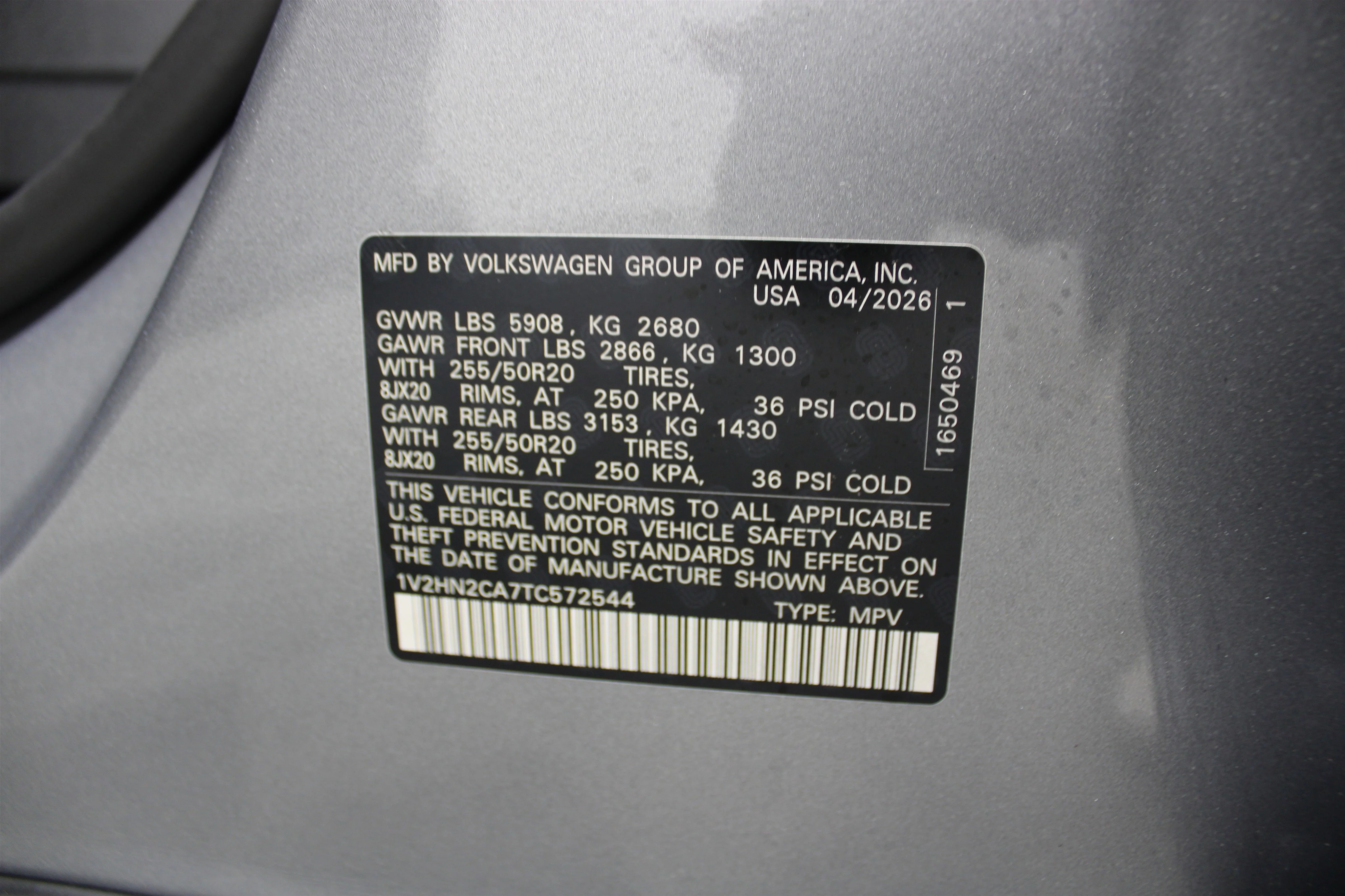 New 2026 Silver Mist Metallic Volkswagen 2.0T SE w/Technology image 37