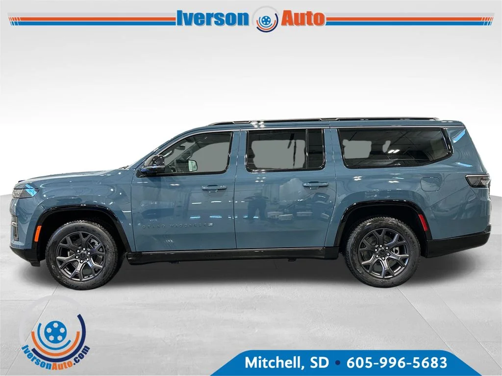 New 2026 Steel Blue Exterior Paint Jeep Limited Altitude image 4
