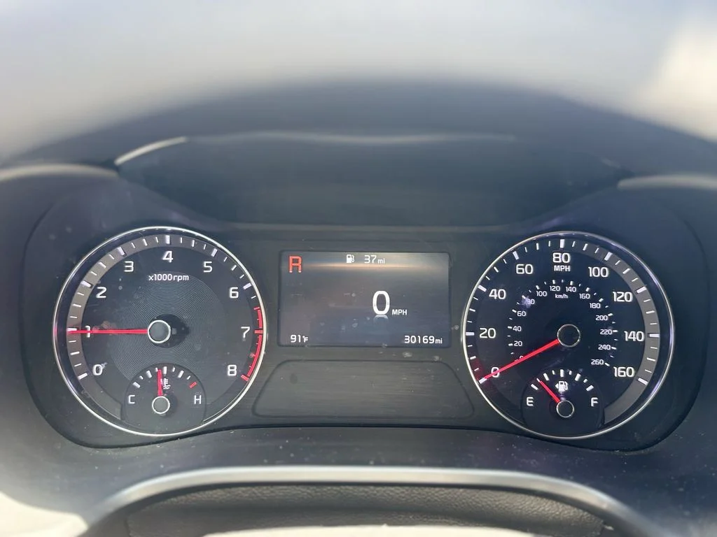 Used 2023 Aurora Black Pearl Kia LXS image 18