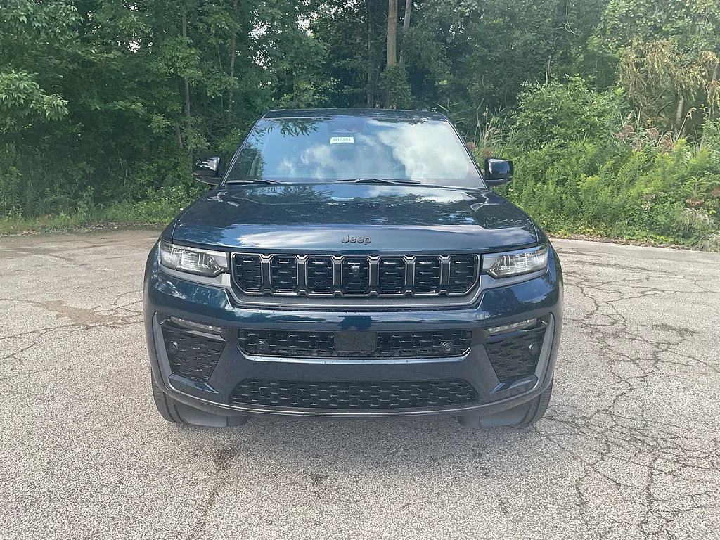 New 2027 Fathom Blue Pearlcoat Jeep Limited Reserve image 2