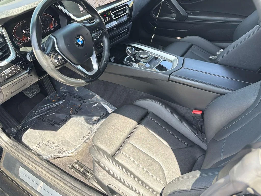 Used 2020 Black Sapphire Metallic BMW sDrive30i image 18