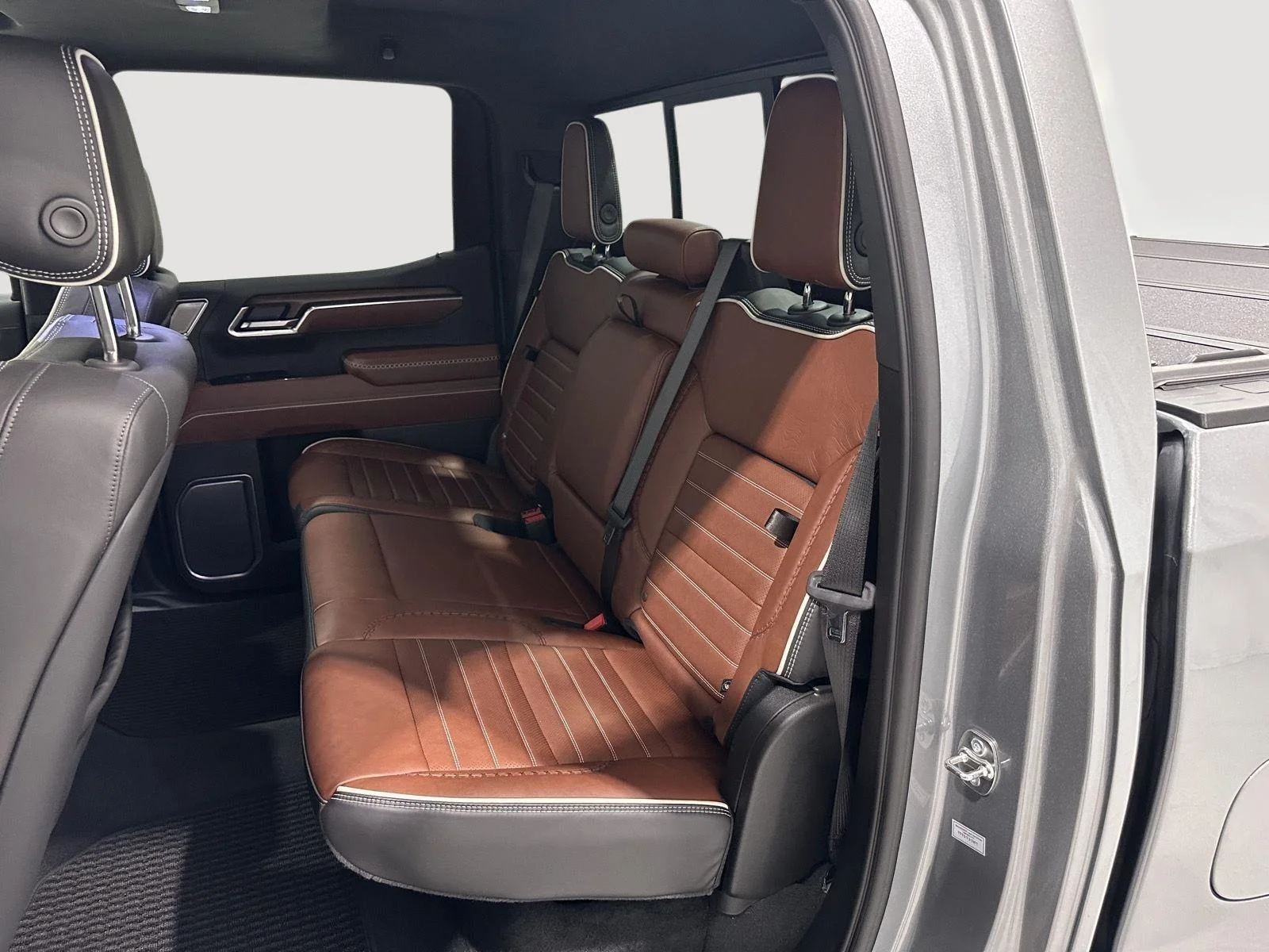 Used 2025 Sterling Metallic GMC Denali Ultimate image 25