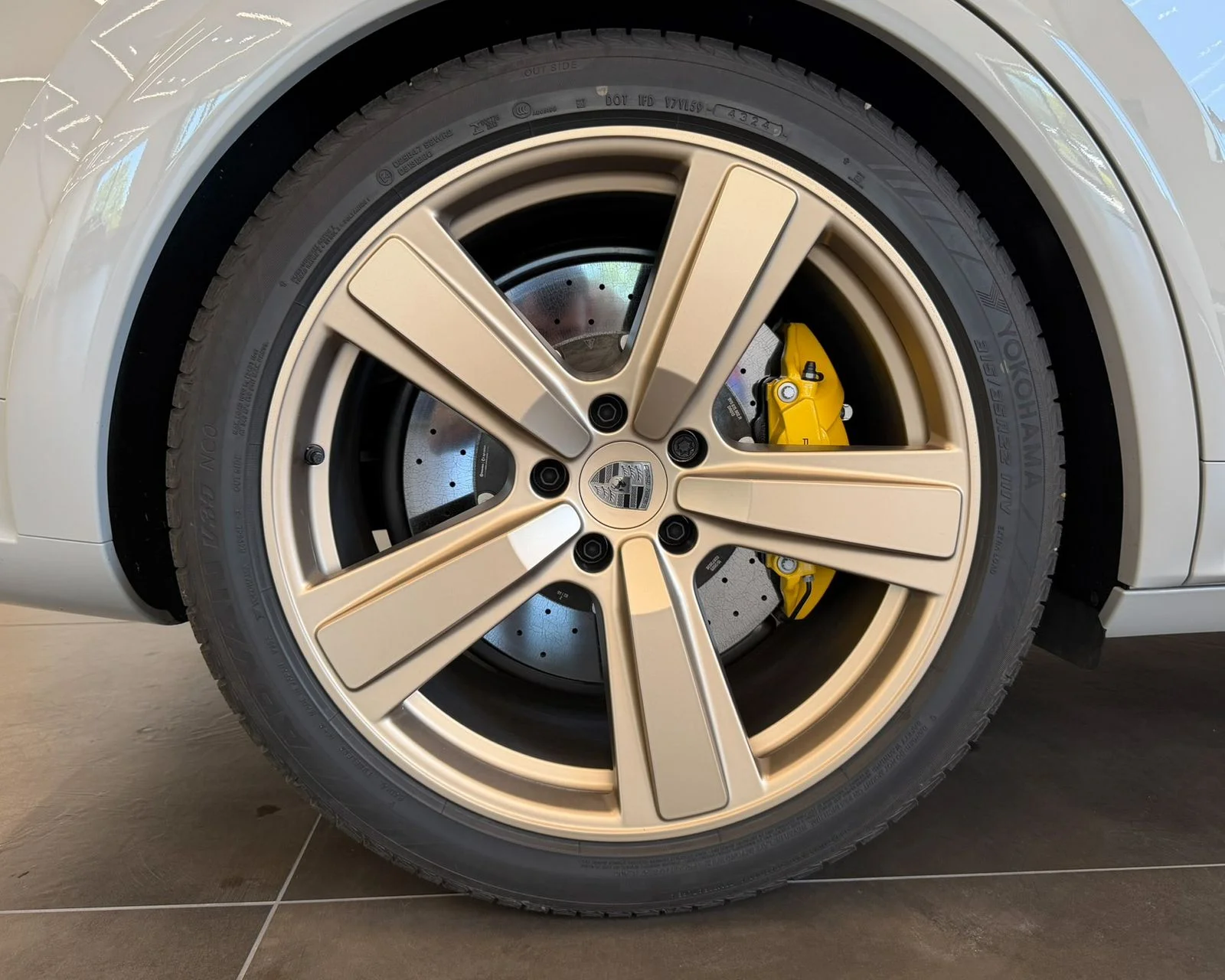Used 2025 White Porsche Turbo image 40