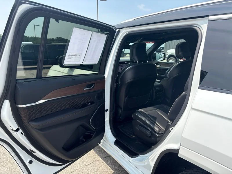 Certified Used 2021 White Jeep Summit image 11