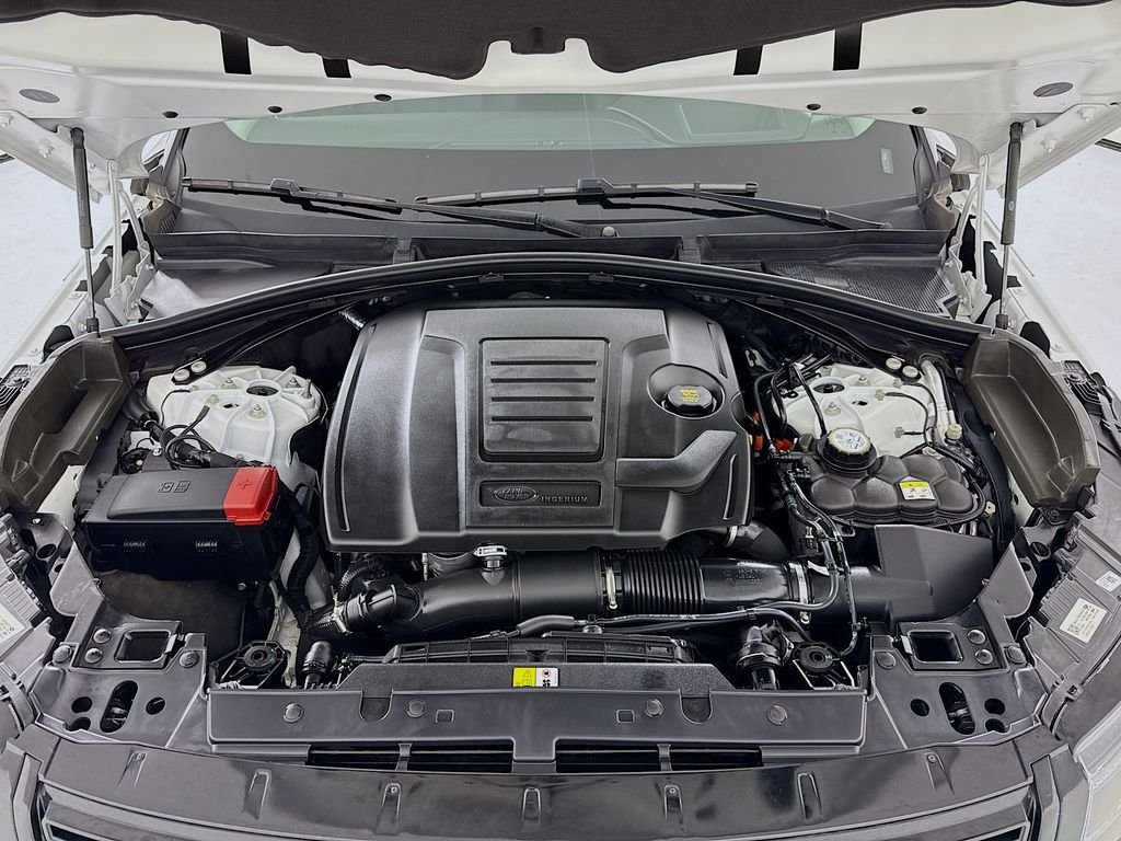 Certified Used 2024 Fuji White Land Rover S image 30