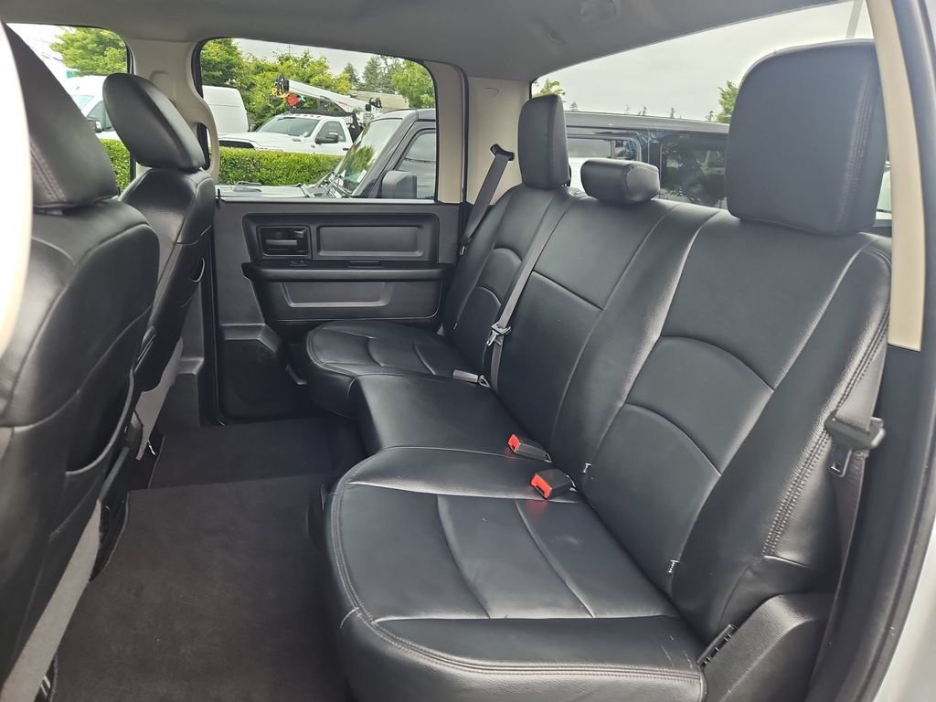 Used 2018 Bright Silver Clearcoat Metallic Ram Tradesman image 14