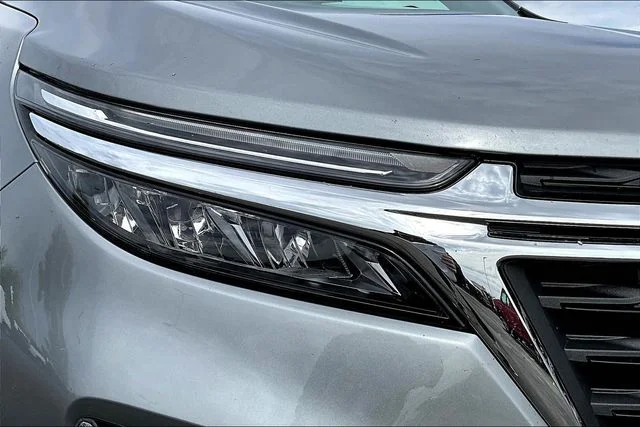 Used 2024 Gray Chevrolet LT image 30