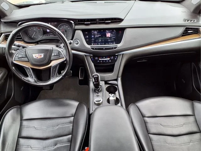 Used 2020 Black Cadillac Sport image 11