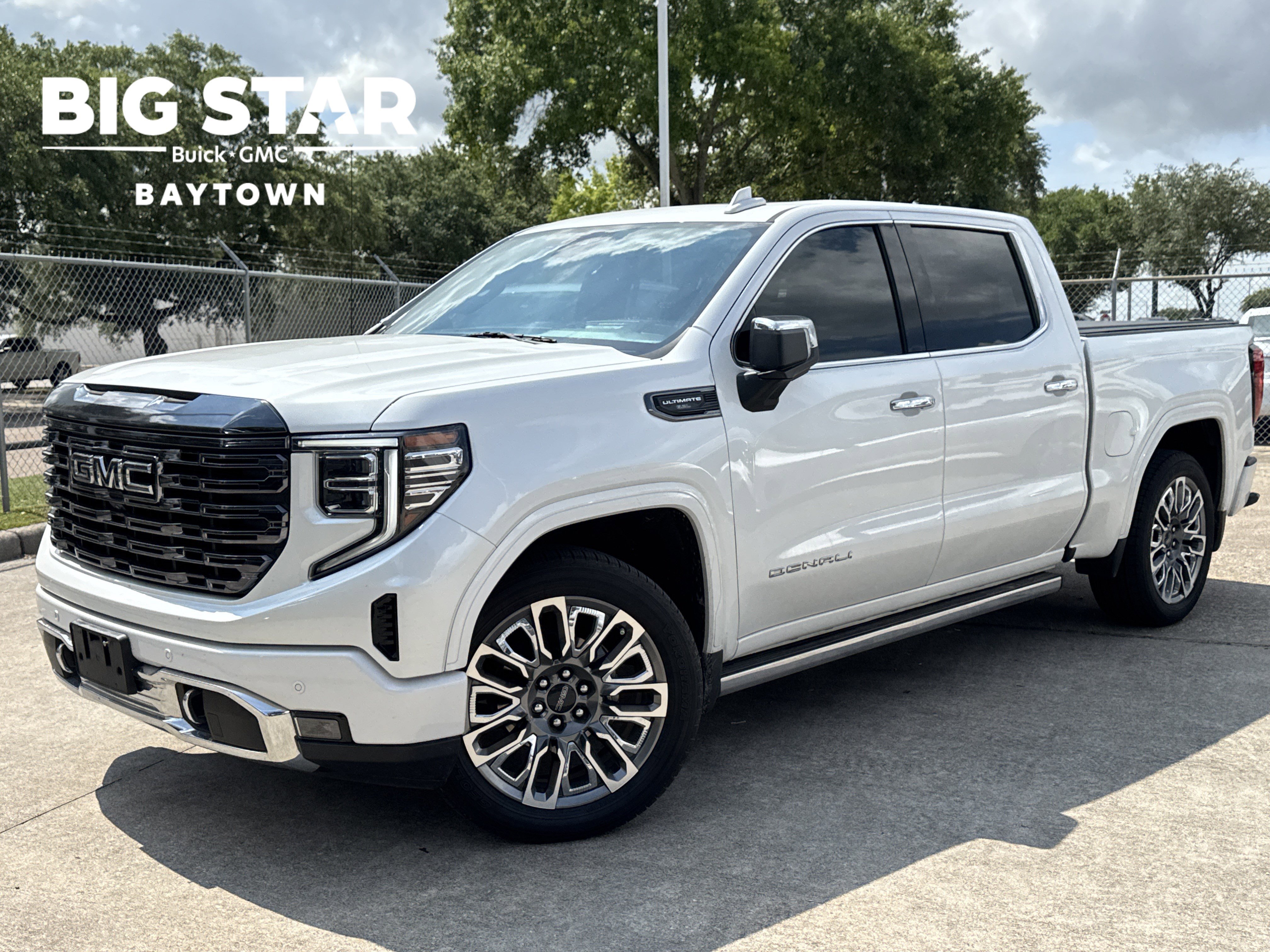 2024 GMC Sierra 4WD Crew Cab Short Box Denali Ultimate's photo
