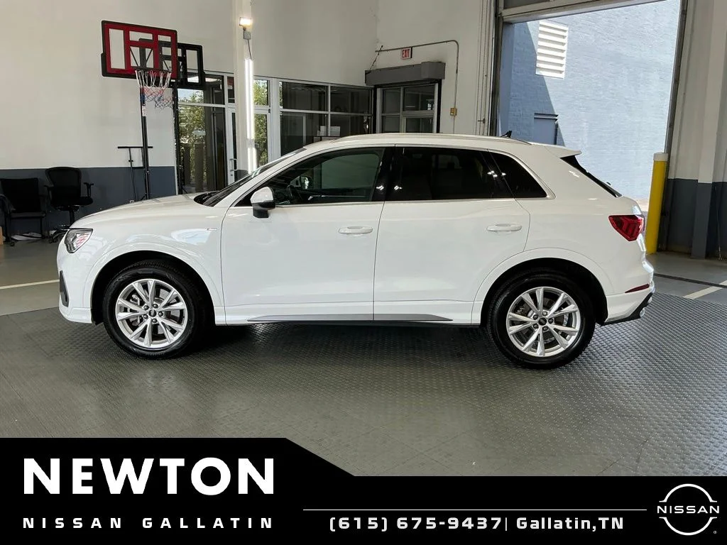 Used 2025 Arkona White Audi Premium image 3