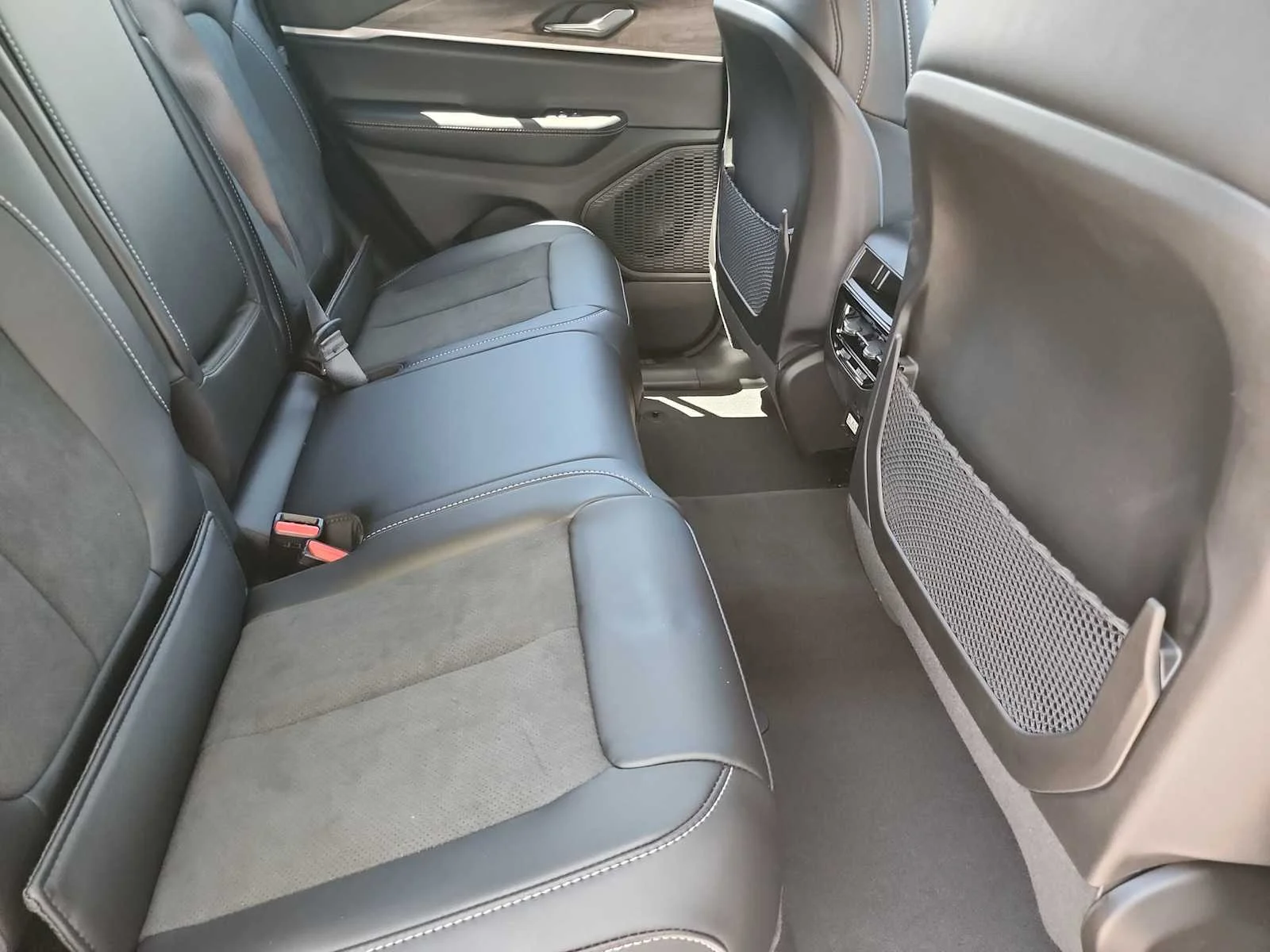 New 2026 Baltic Gray Metallic Clearcoat Jeep Laredo Altitude image 17