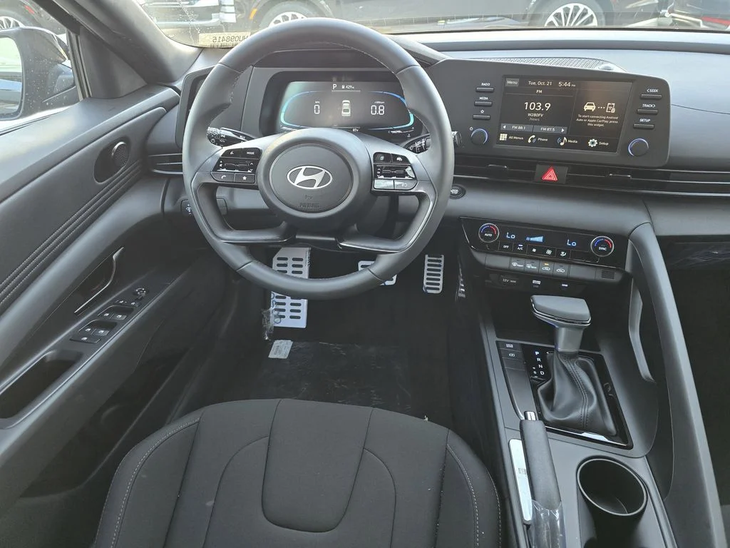 New 2026 White Hyundai SEL Sport image 7