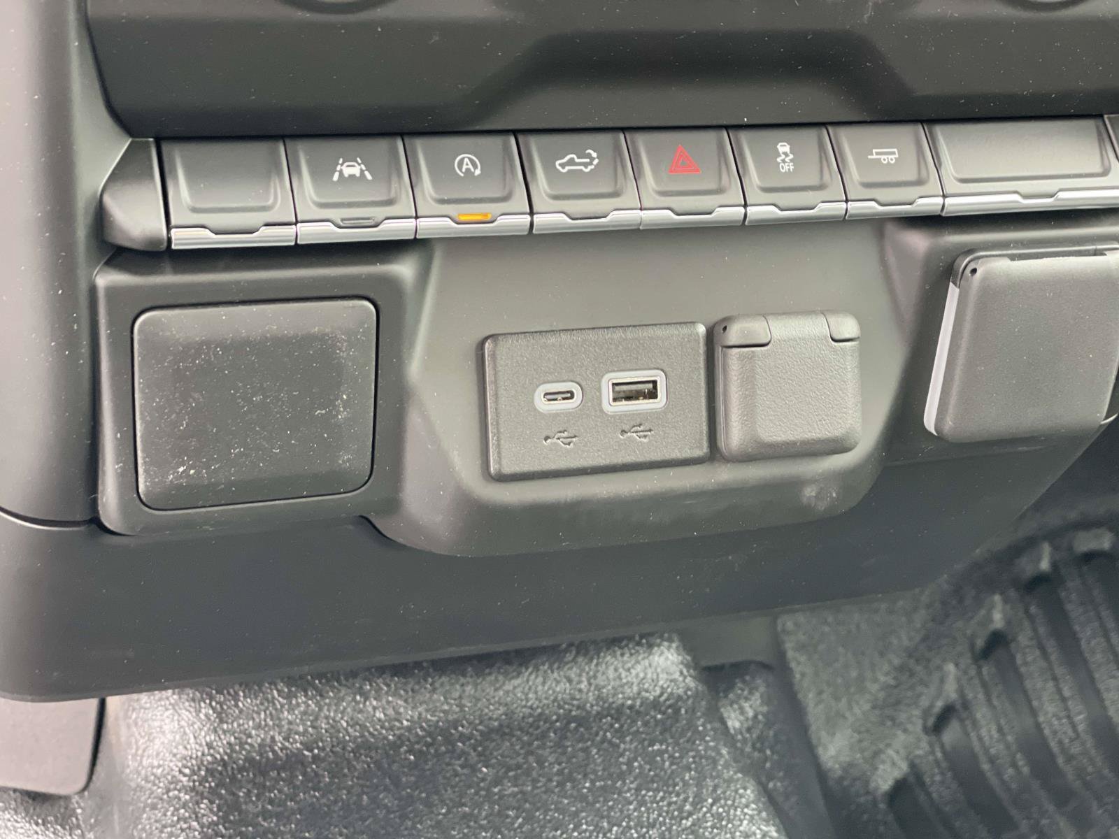 2026 GMC Sierra 1500 Pro - Photo 18