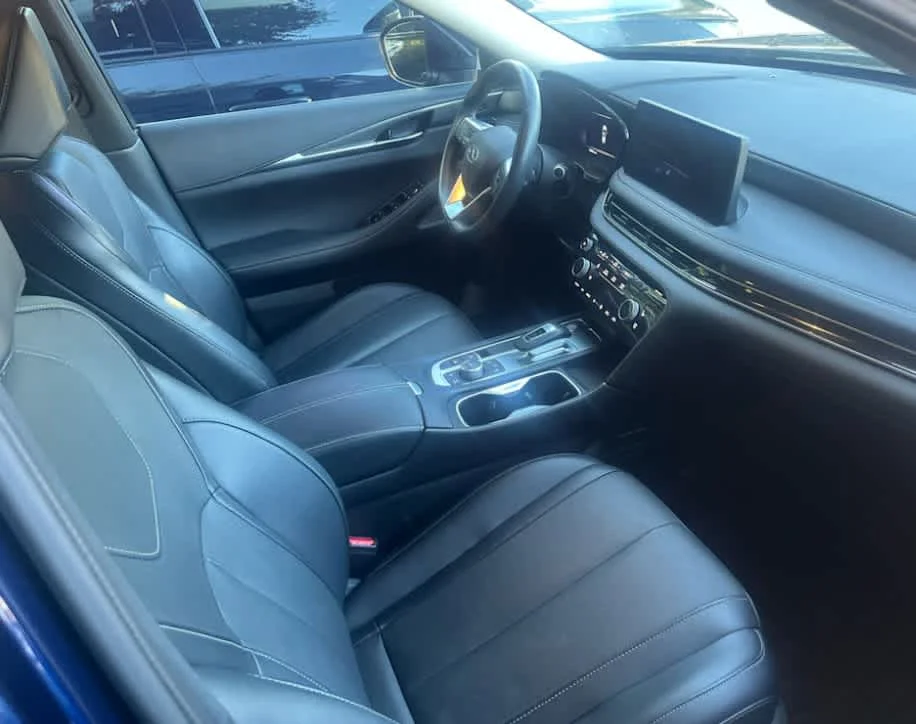 Certified Used 2024 Grand Blue INFINITI LUXE image 4