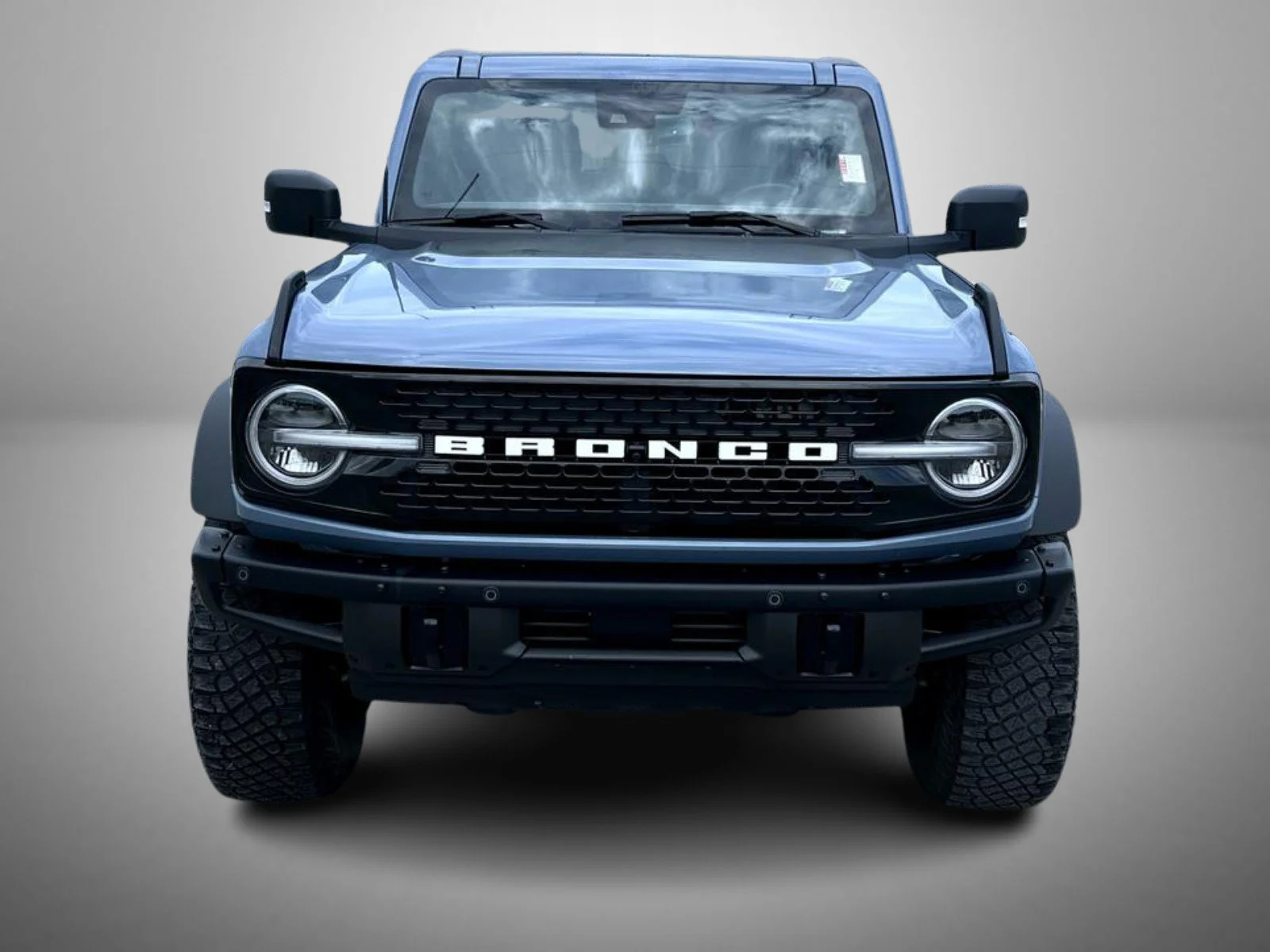 Used 2023 Gray Ford Wildtrak image 2