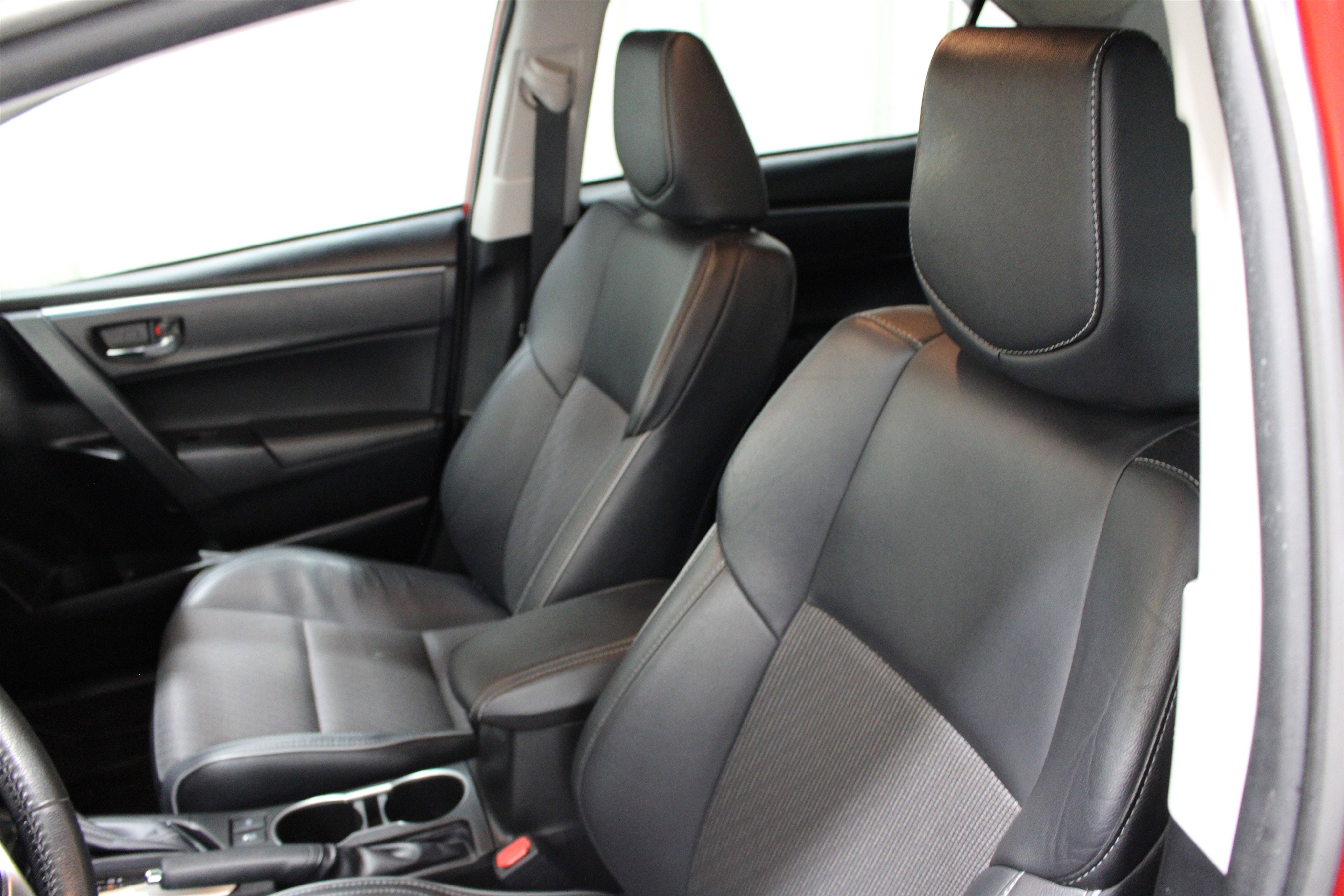 Used 2015 Red Toyota S Plus image 4