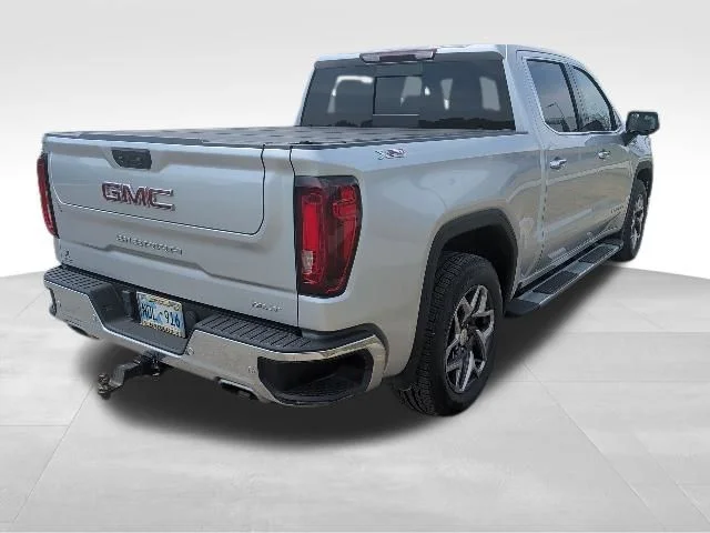Used 2022 Silver GMC SLT image 3