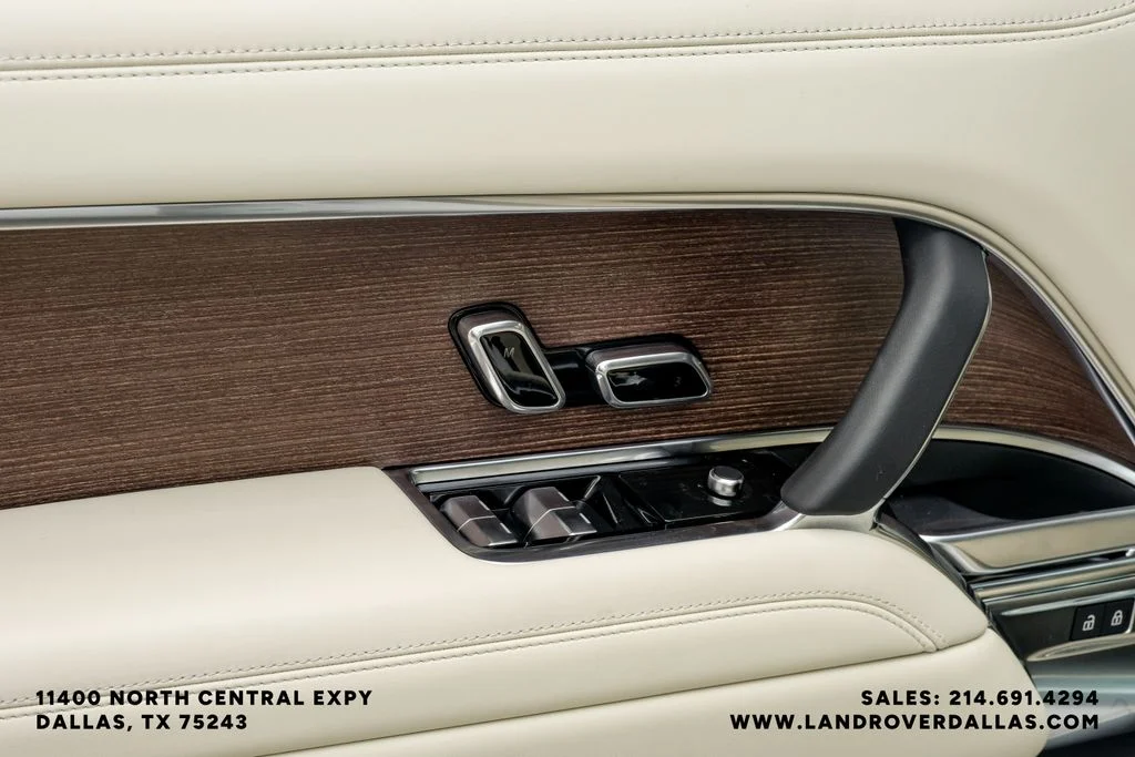 New 2026 Fuji White Land Rover SE image 49