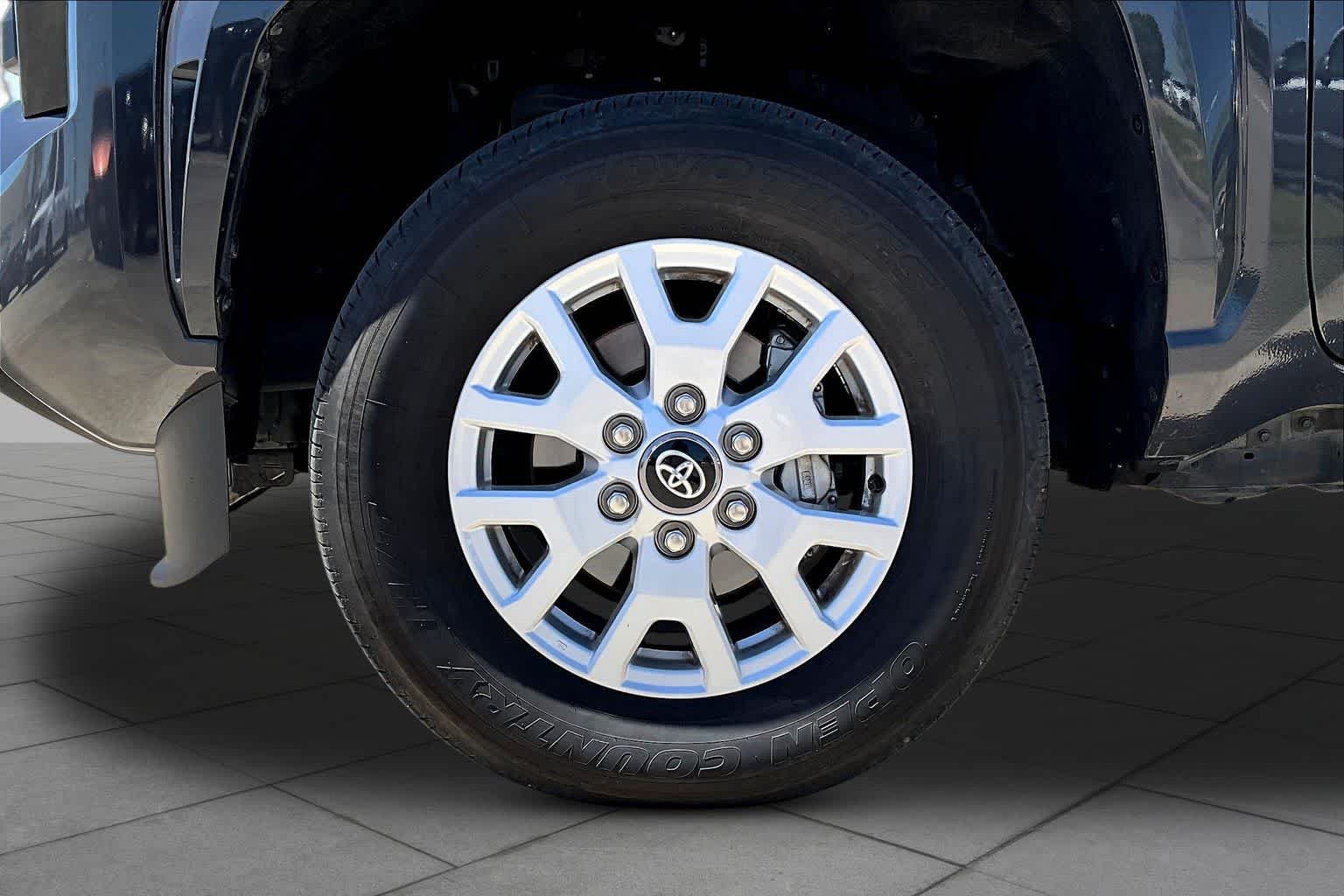 Used 2025 Underground Toyota SR5 image 10