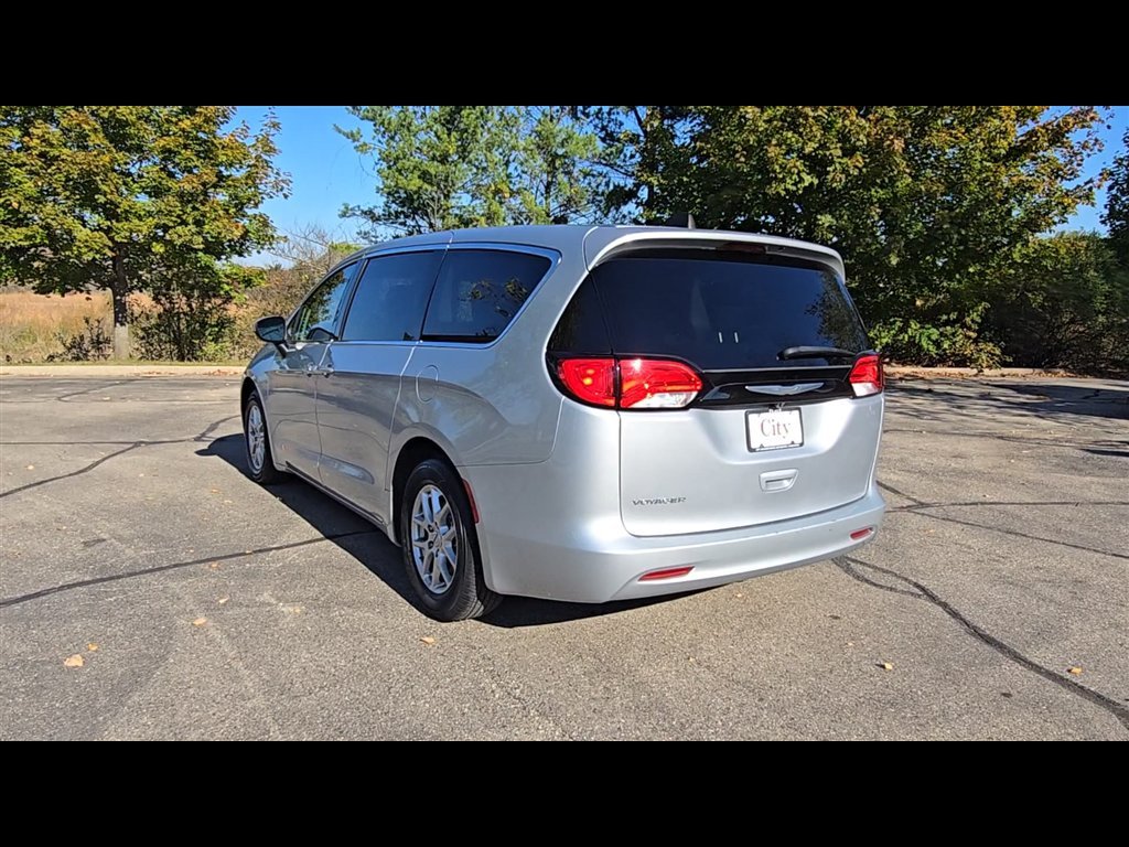 Certified Used 2023 Silver Chrysler LX image 8