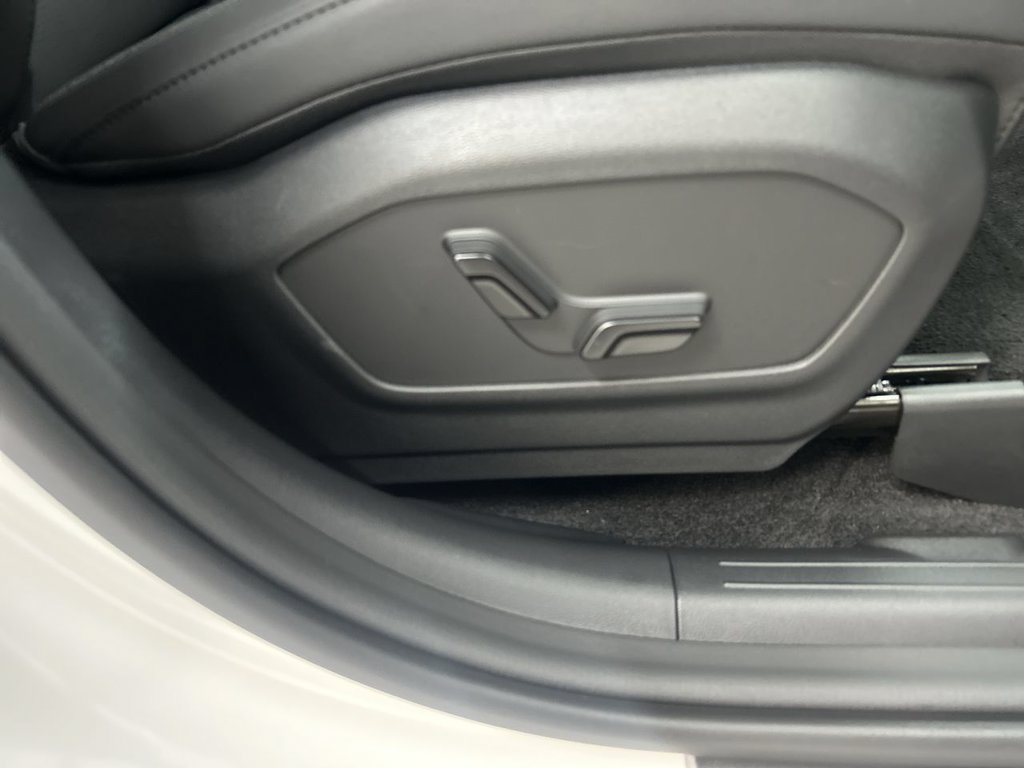 New 2026 White Hyundai Calligraphy AWD image 19
