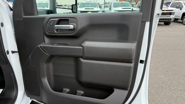 New 2026 Summit White Chevrolet Work Truck image 15