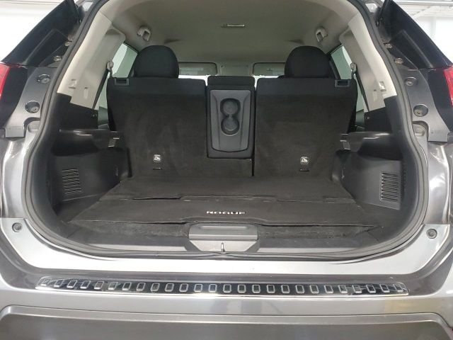 Used 2017 Gray Nissan SV image 23