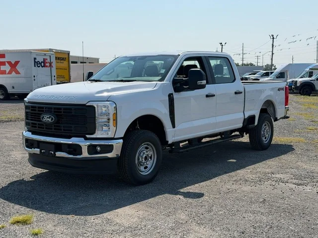 2027 Ford Super Duty F-250 SRW XL 4WD Crew Cab 6.75' Box