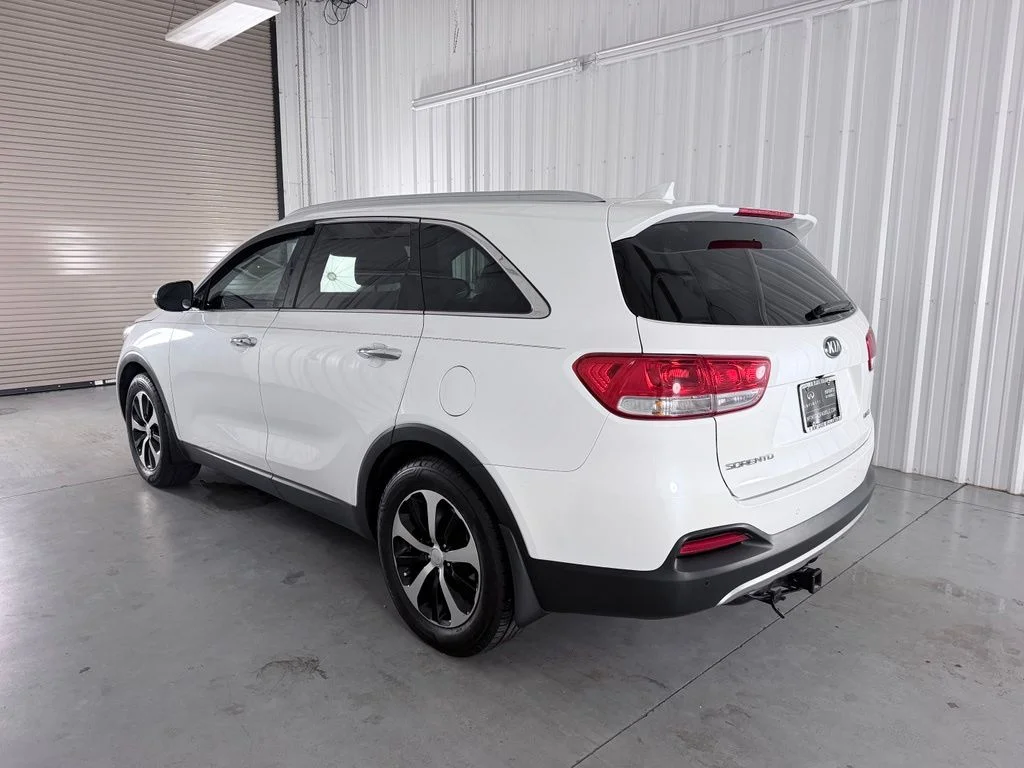 Used 2017 Snow White Pearl Kia EX image 7
