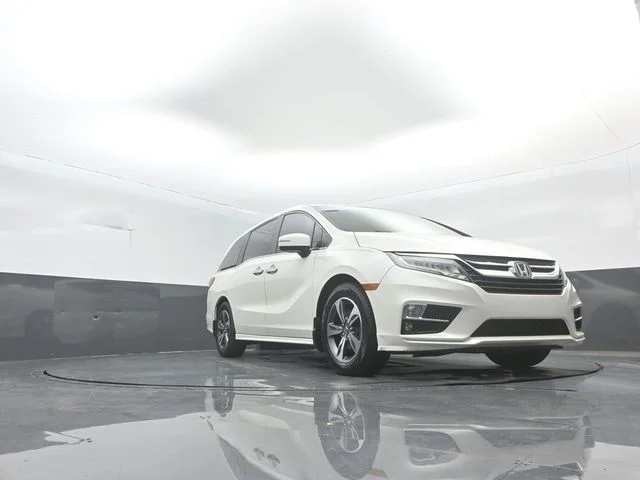 Certified Used 2018 Diamond White Honda Touring image 33