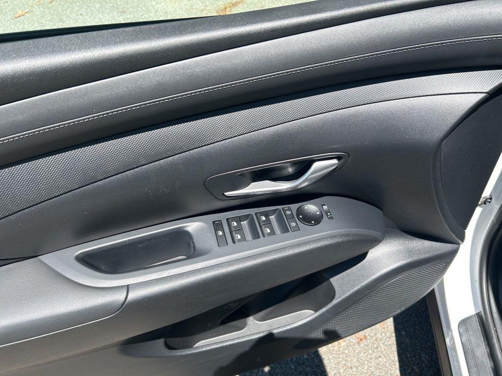 New 2026 White Hyundai SE AWD image 14