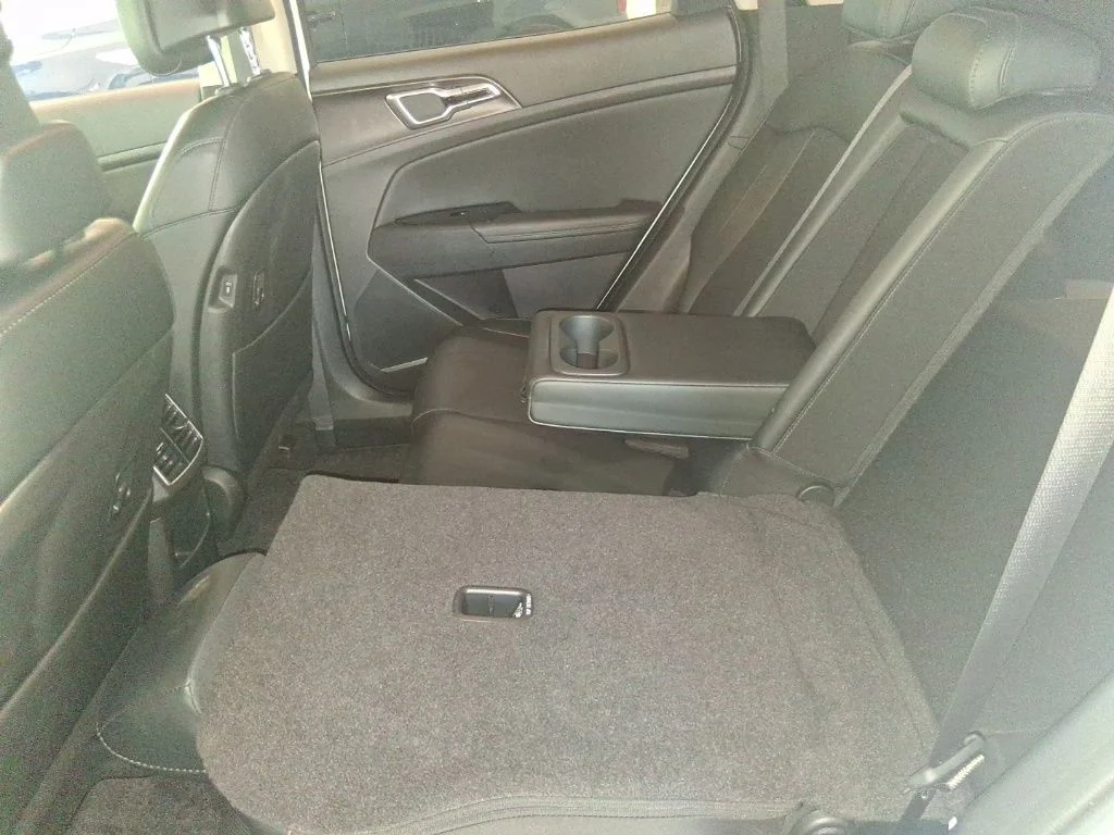 Used 2024 White Kia EX image 17