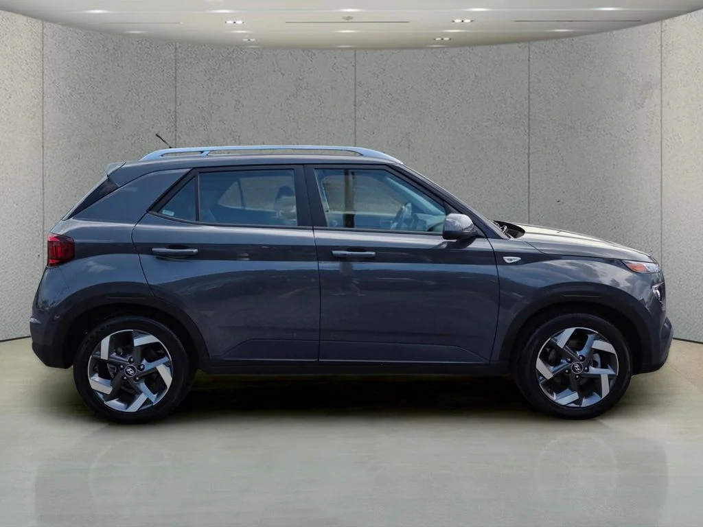 Certified Used 2025 Gray Hyundai SEL image 6