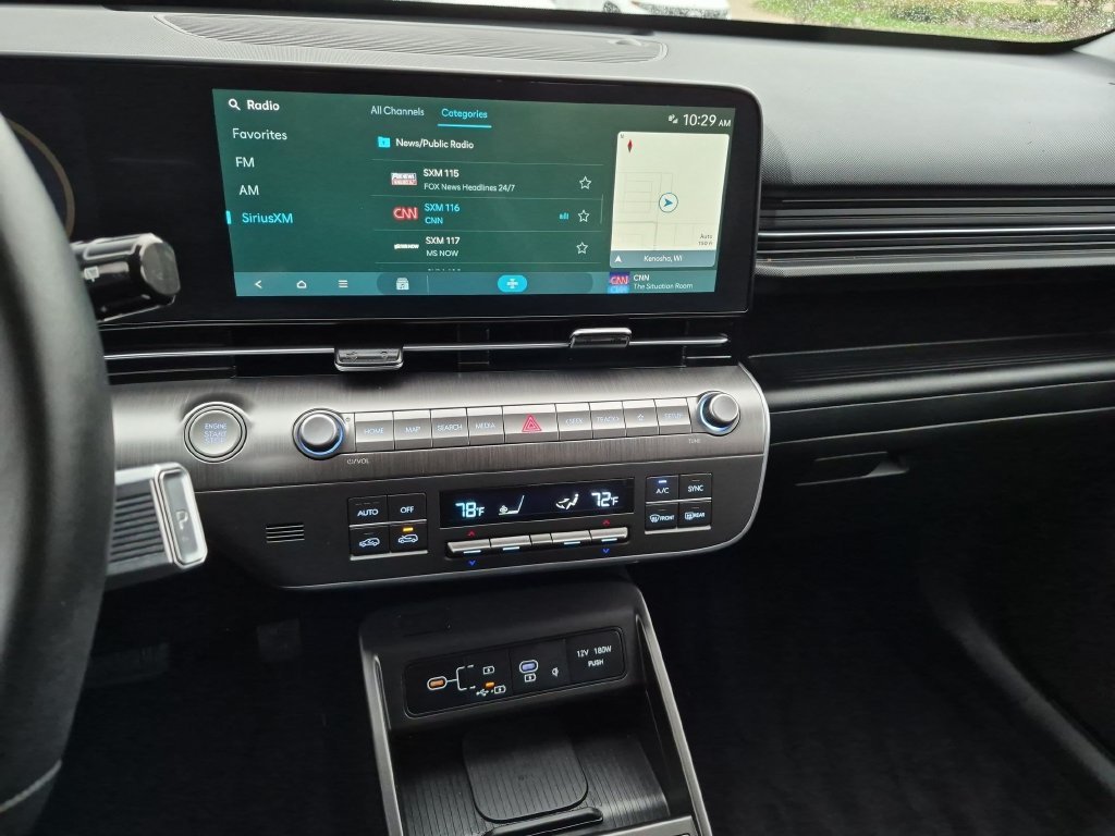 Used 2024 Black Hyundai SEL image 17