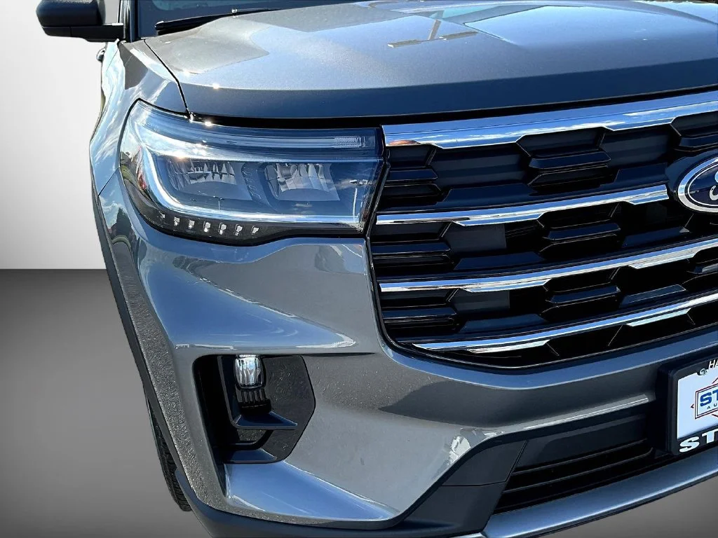 New 2026 Carbonized Gray Metallic Ford Active image 39