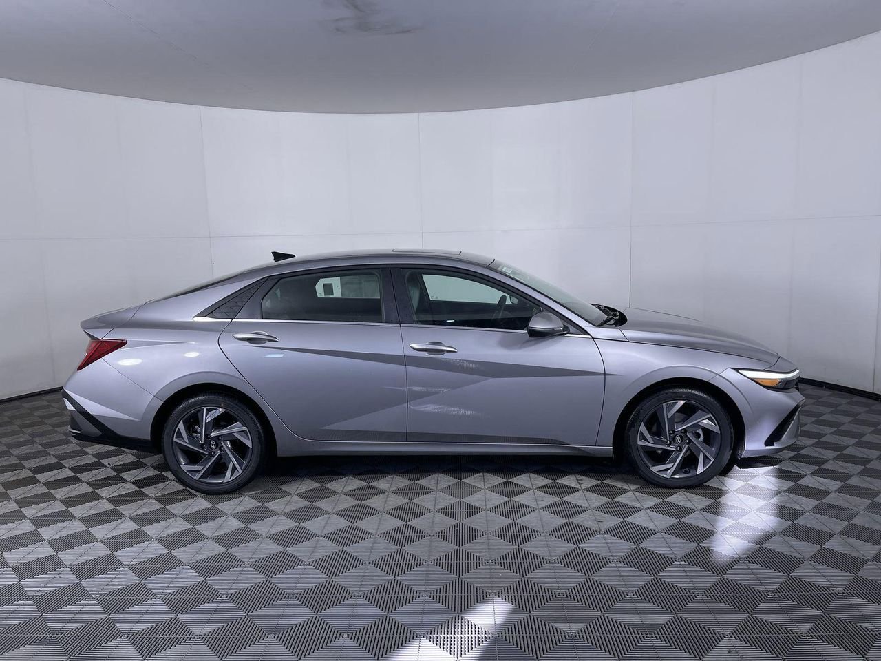 New 2026 Fluid Metal Hyundai Limited image 4