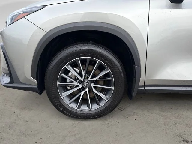 Used 2025 Silver Lexus 350h Premium image 9