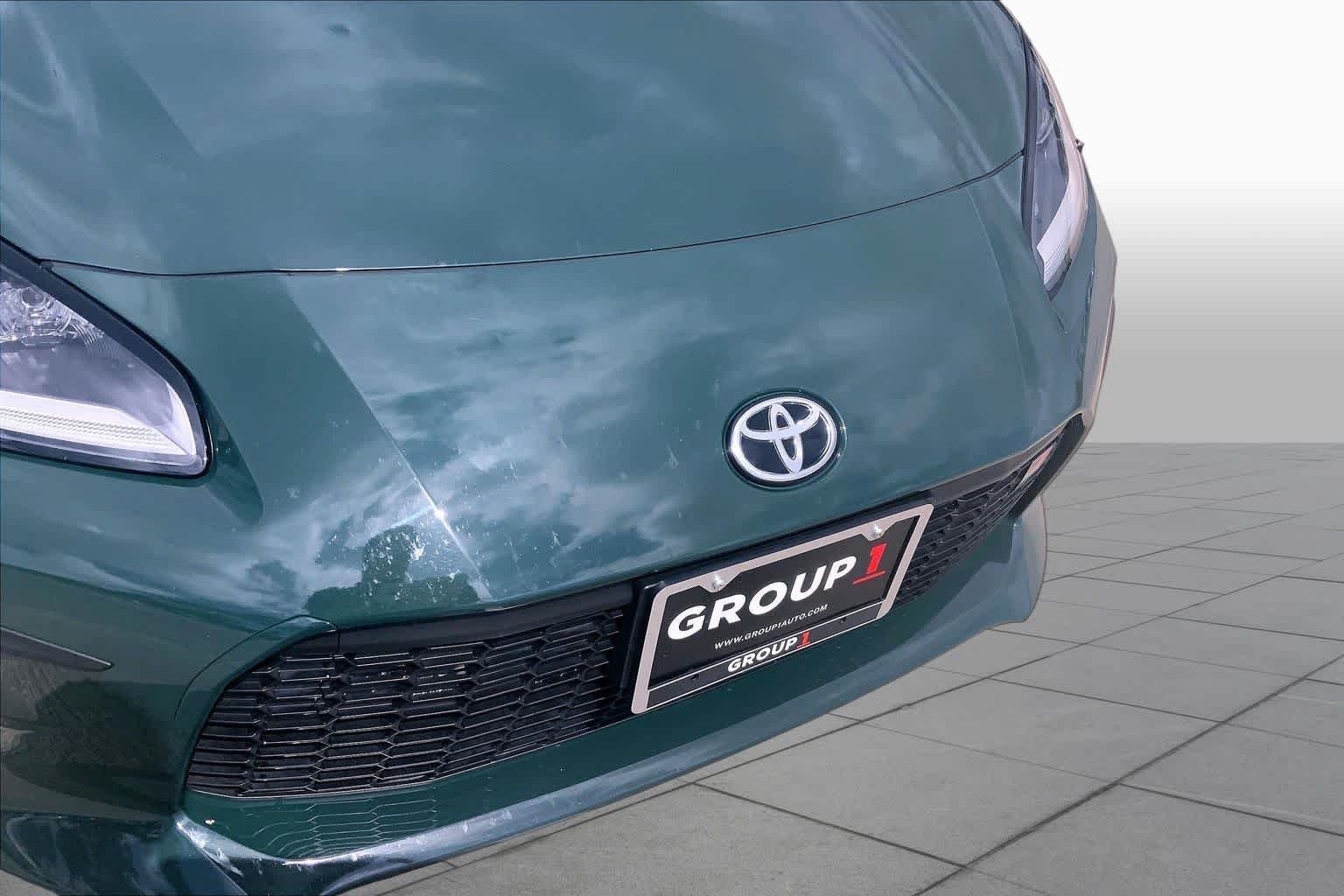 Used 2025 Ridge Green Toyota Hakone Edition image 26