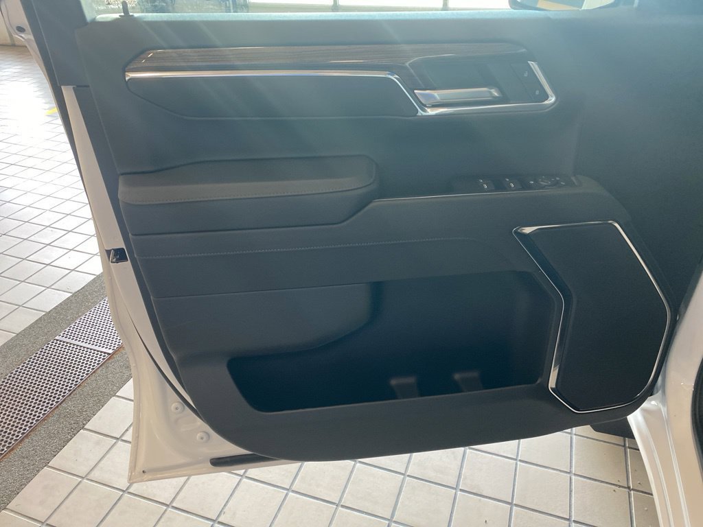2026 Chevrolet Silverado 1500 LT - Photo 10
