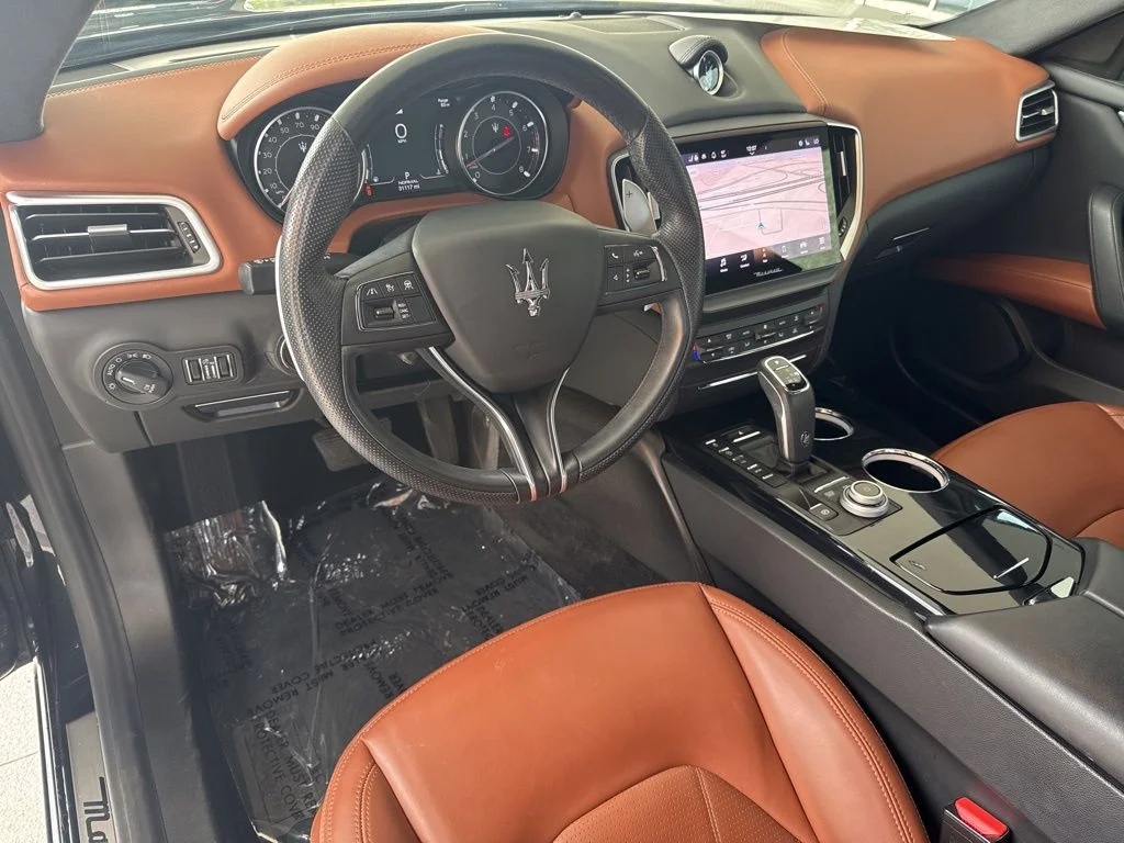 Used 2023 Nero Ribelle Metallic Maserati Modena Q4 image 13