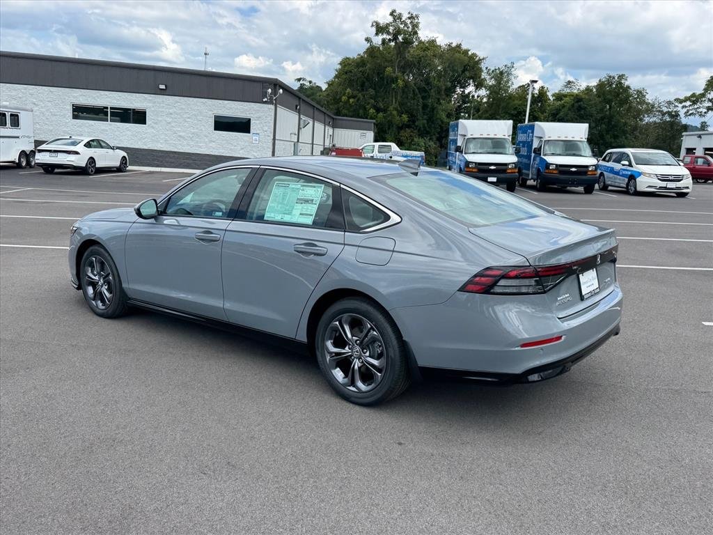 New 2026 Urban Gray Pearl Honda EX-L image 4