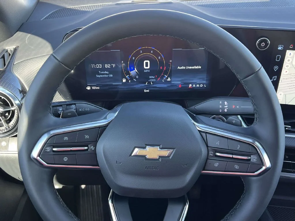 2027 Chevrolet Equinox LT - Photo 14