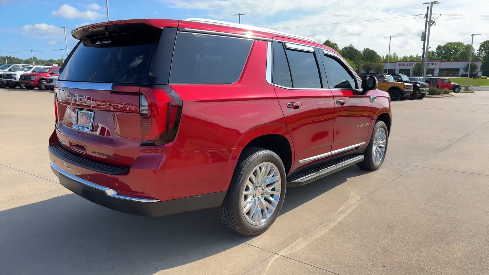 Used 2025 Volcanic Red Tintcoat GMC Elevation image 9