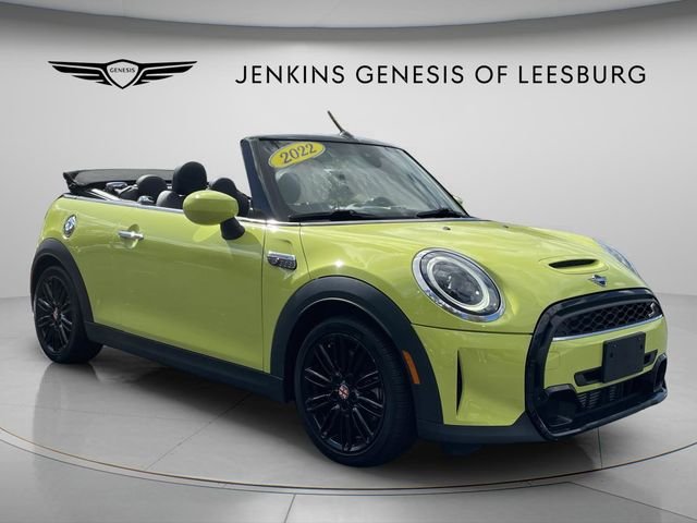 2022 MINI Convertible Cooper S's photo