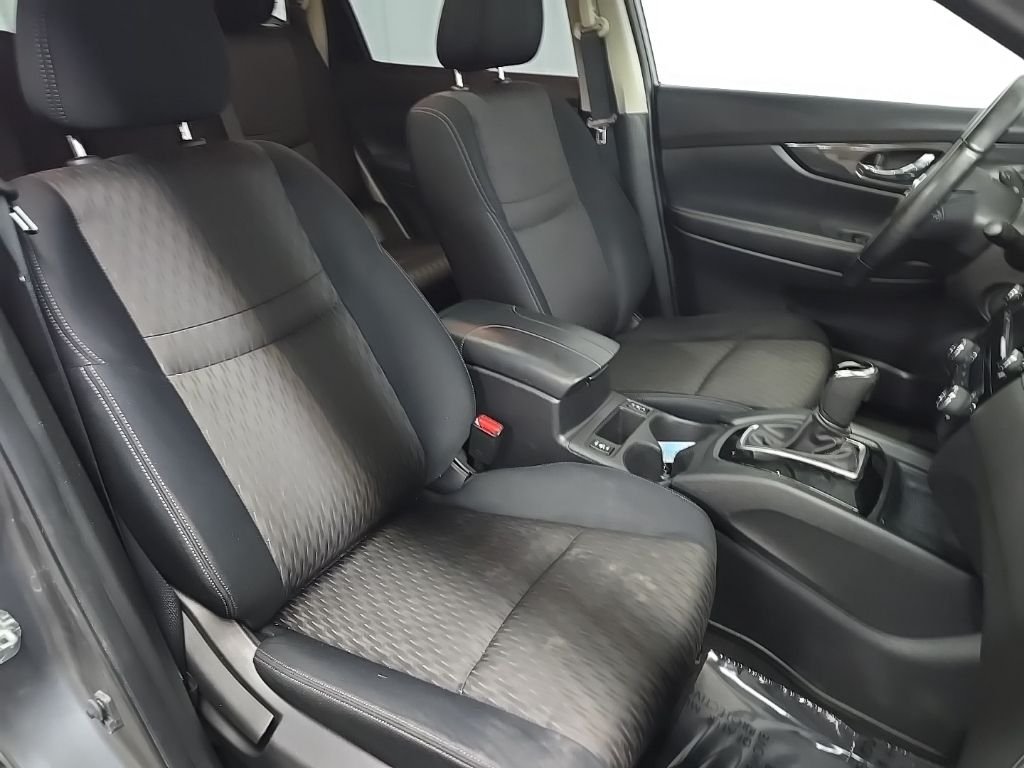 Used 2018 Gray Nissan SV image 16