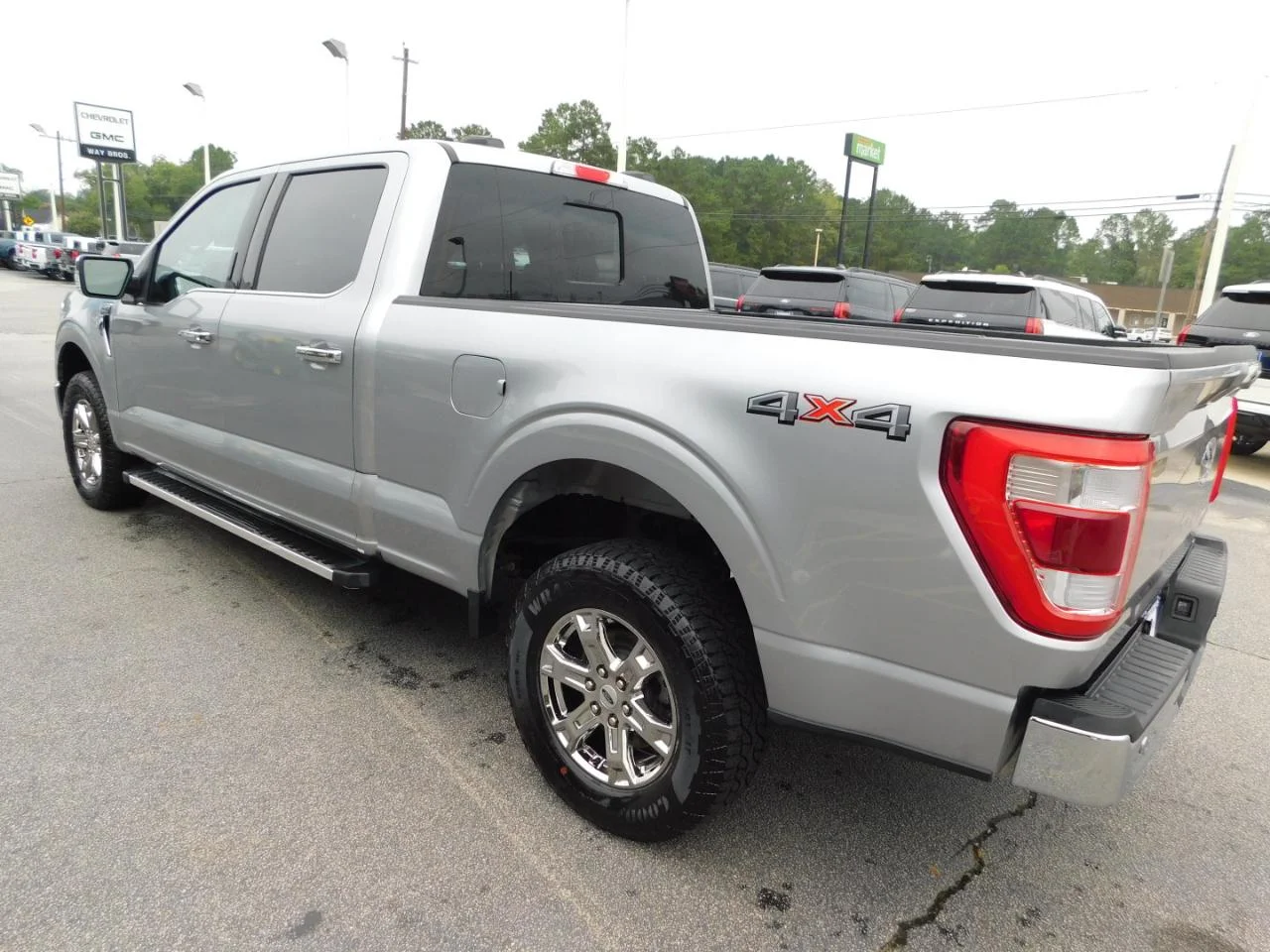 Used 2023 Iconic Silver Metallic Ford LARIAT 4WD SUPERCREW 6.5 ft image 6