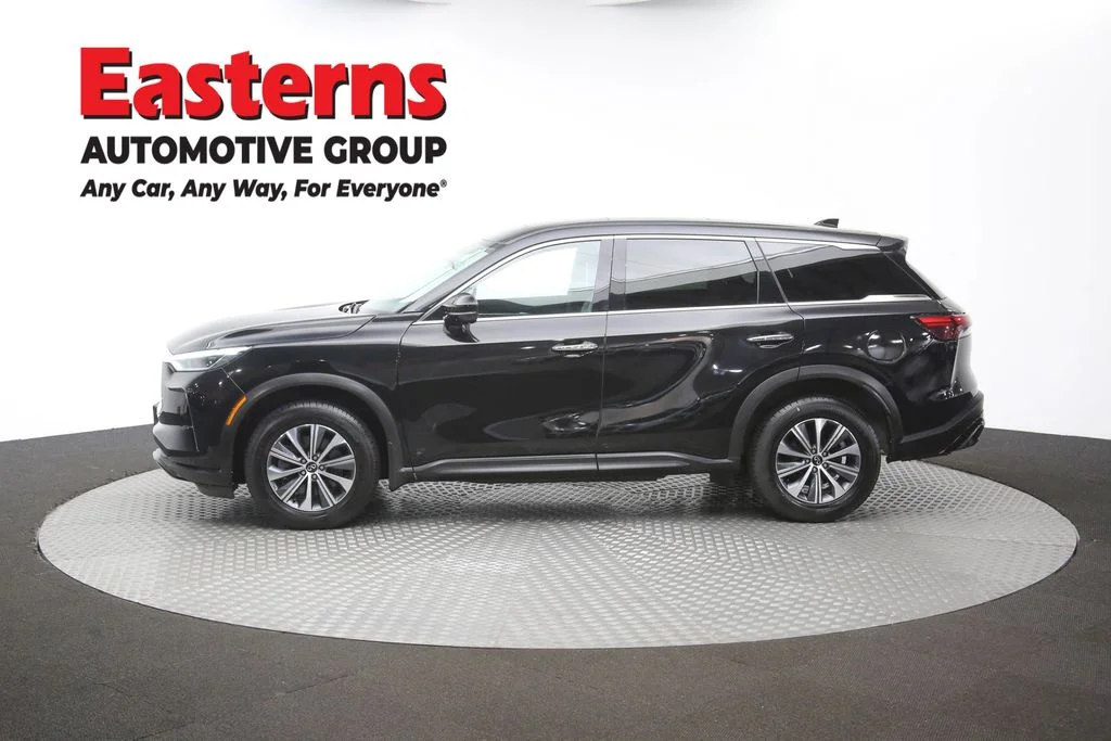 Used 2023 Black INFINITI PURE image 62